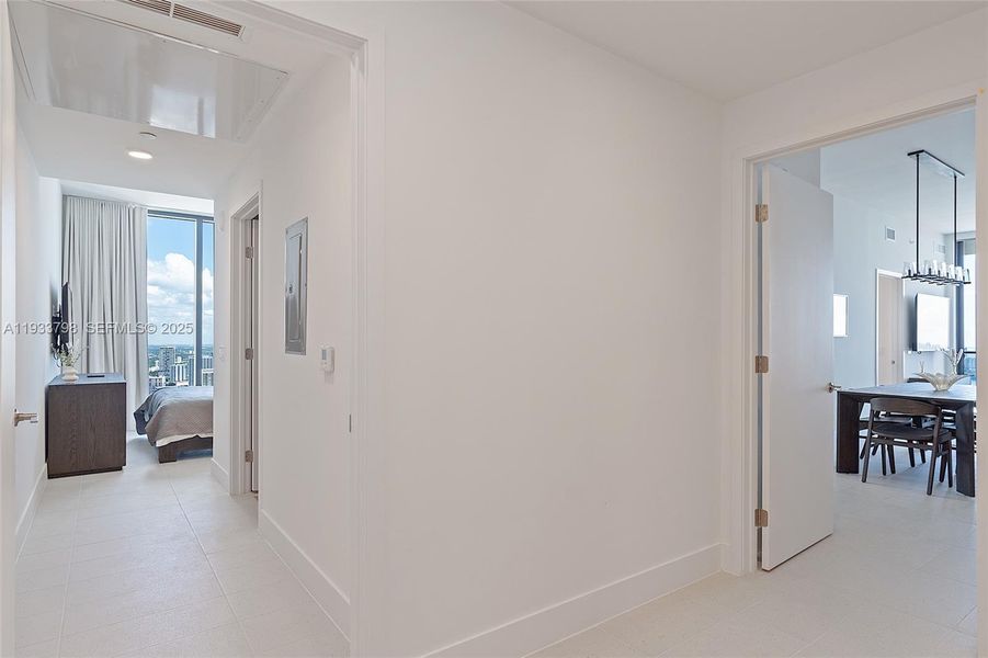 Spacious, unfurnished interior of a new home in , Miami (Image 21).