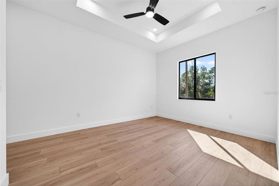 Spacious, unfurnished interior of a new home in , Port Charlotte (Image 23).