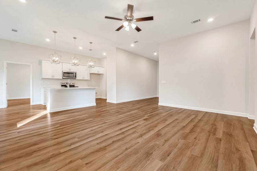 Spacious, unfurnished interior of a new home in Southern Charm, Crestview (Image 18).