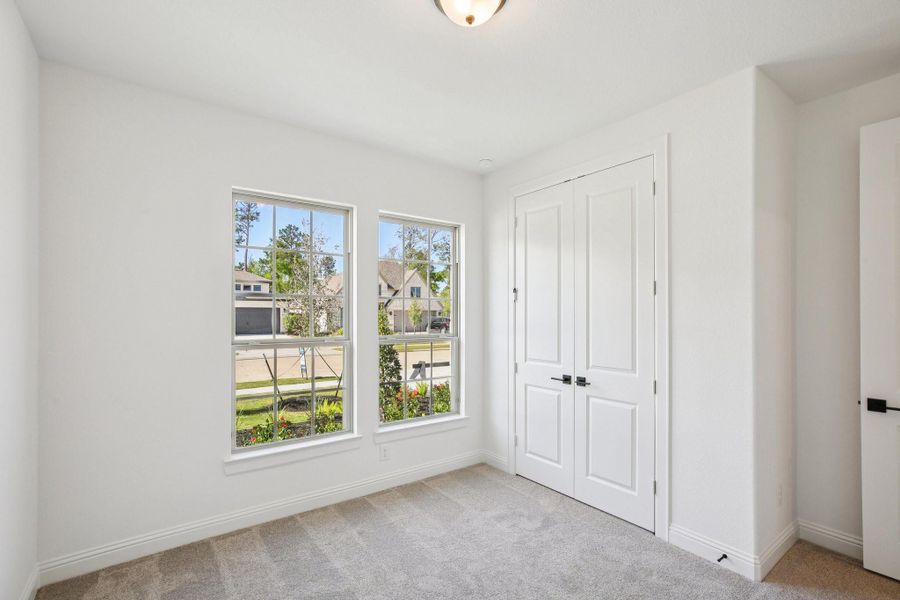 Spacious, unfurnished interior of a new home in Evergreen 50', Conroe (Image 16).