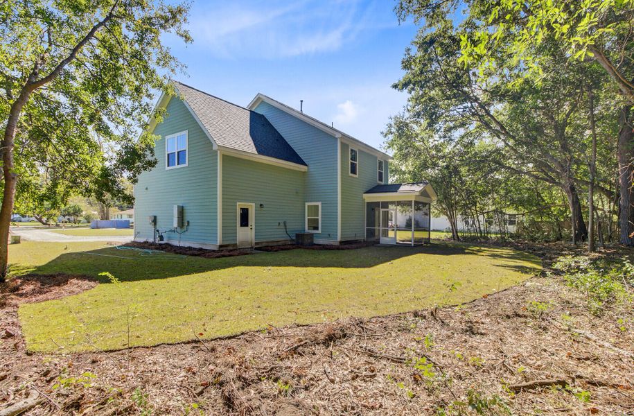 Exterior details and patio area of a home in , Charleston (Image 17).