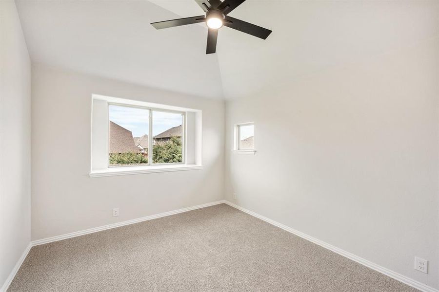 Spacious, unfurnished interior of a new home in Country Lakes Classic 50, Denton (Image 28).