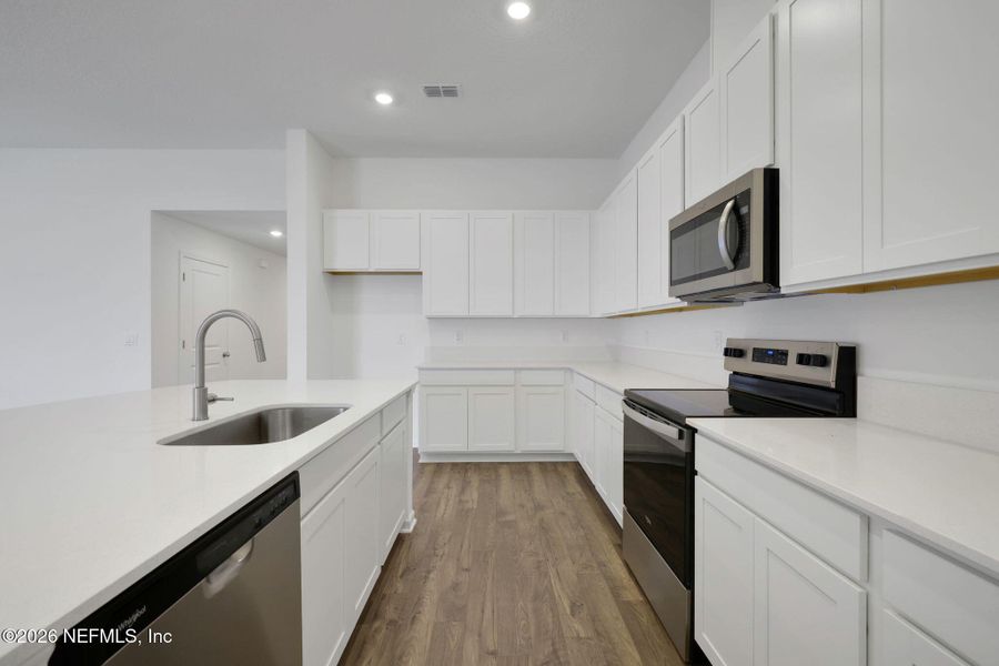 Furnished interior view inside a new home in Diamond Springs, Jacksonville (Image 14).