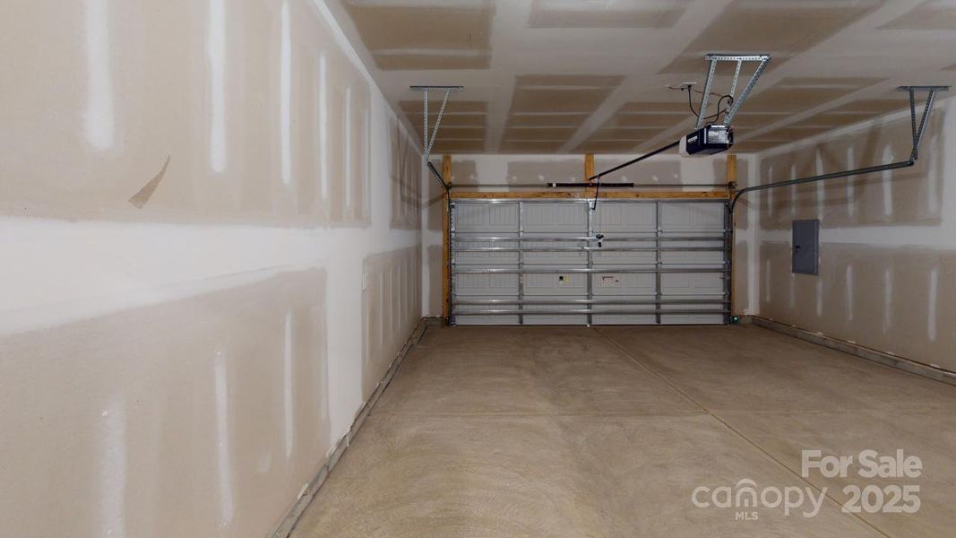 Image 14 of a home in .