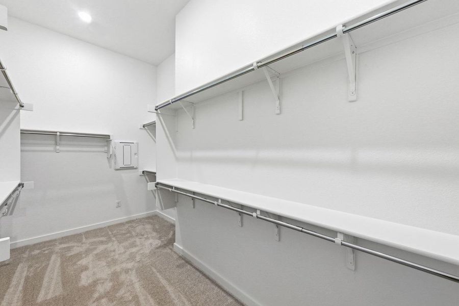 Spacious, unfurnished interior of a new home in 6 Creeks at Waterridge, Kyle (Image 15).