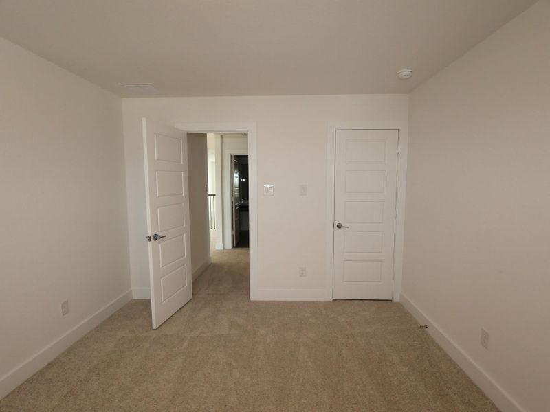 Spacious, unfurnished interior of a new home in Miller's Pond, Rosenberg (Image 23). Spacious, unfurnished interior of a new home in Miller's Pond, Rosenberg (Image 23).
