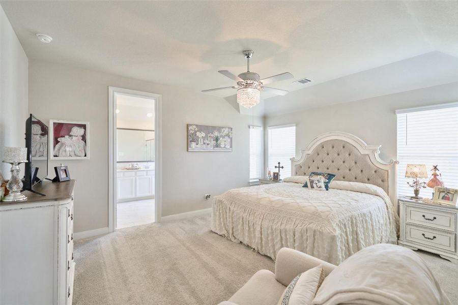 Furnished interior view inside a new home in Montgomery Oaks - Estate, Conroe (Image 7). Furnished interior view inside a new home in Montgomery Oaks - Estate, Conroe (Image 7).