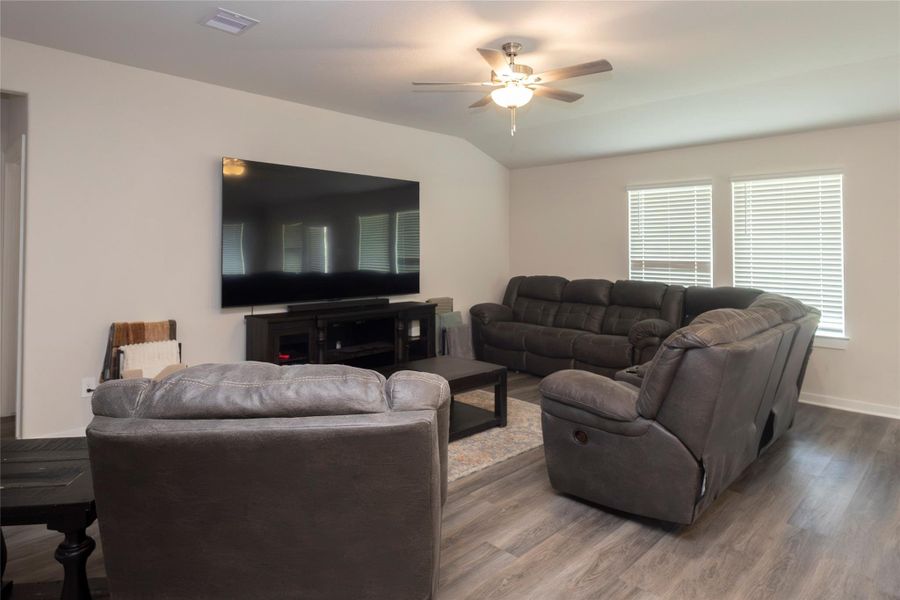 Furnished interior view inside a new home in Sundance Cove - Classic Series, Crosby (Image 25).