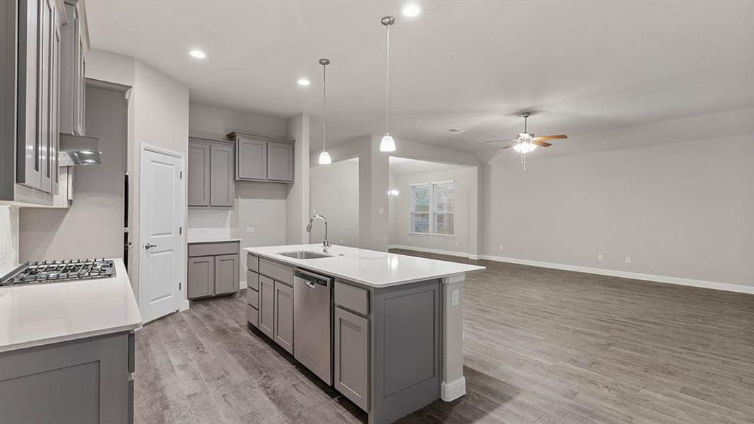 Furnished interior view inside a new home in Lakeview Pointe, Grand Prairie (Image 10).