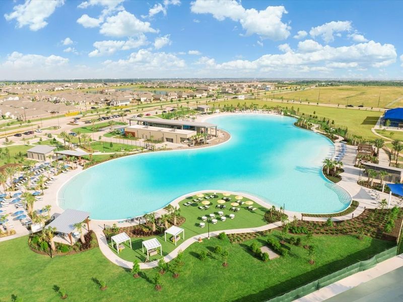 Community amenities in Sunterra, Katy (Image 6).
