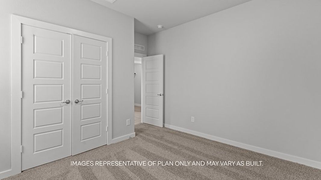 Spacious, unfurnished interior of a new home in Westmont, Lubbock (Image 11).