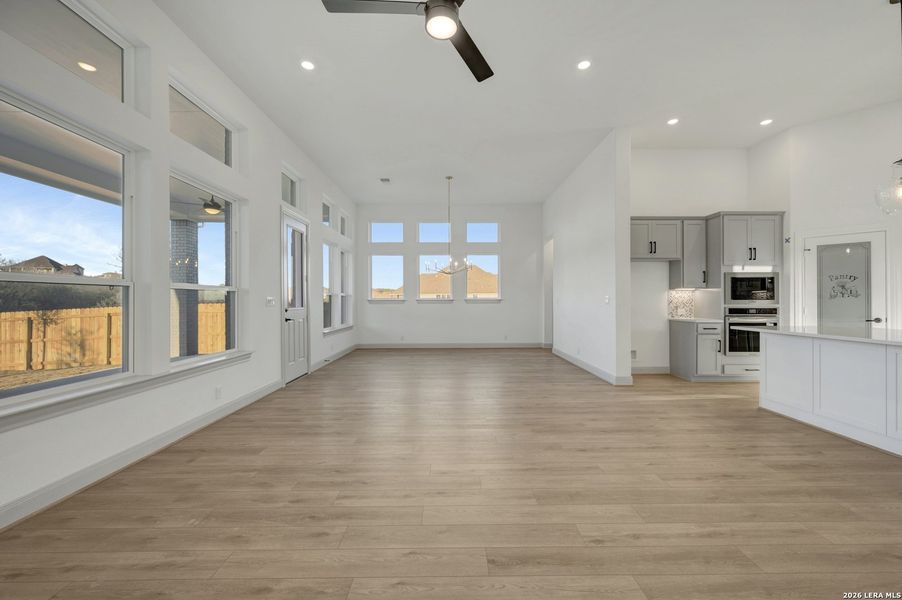 Spacious, unfurnished interior of a new home in Briggs Ranch – Signature Legacy Series, San Antonio (Image 9). Spacious, unfurnished interior of a new home in Briggs Ranch – Signature Legacy Series, San Antonio (Image 9).