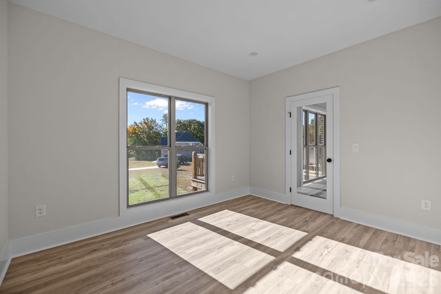 Spacious, unfurnished interior of a new home in , Monroe (Image 18).