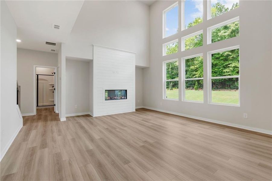 Spacious, unfurnished interior of a new home in Windsong Estates, McDonough (Image 23).