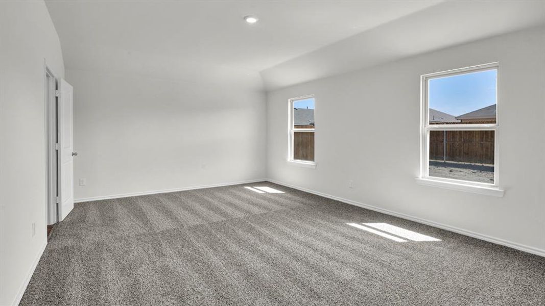 Spacious, unfurnished interior of a new home in Riverfield, Josephine (Image 14).