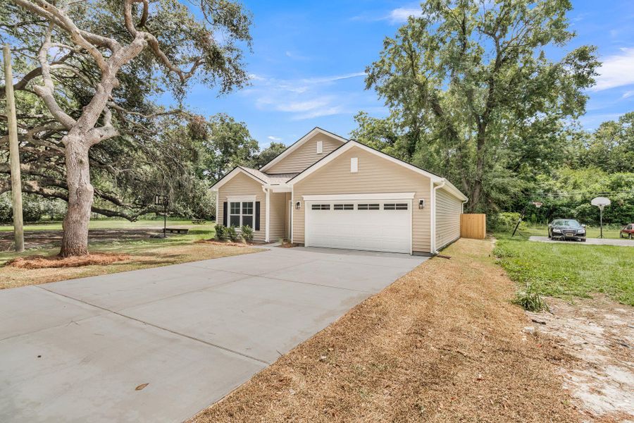 Front exterior of a new home in , Summerville, SC, highlighting curb appeal (Image 25). Front exterior of a new home in , Summerville, SC, highlighting curb appeal (Image 25).