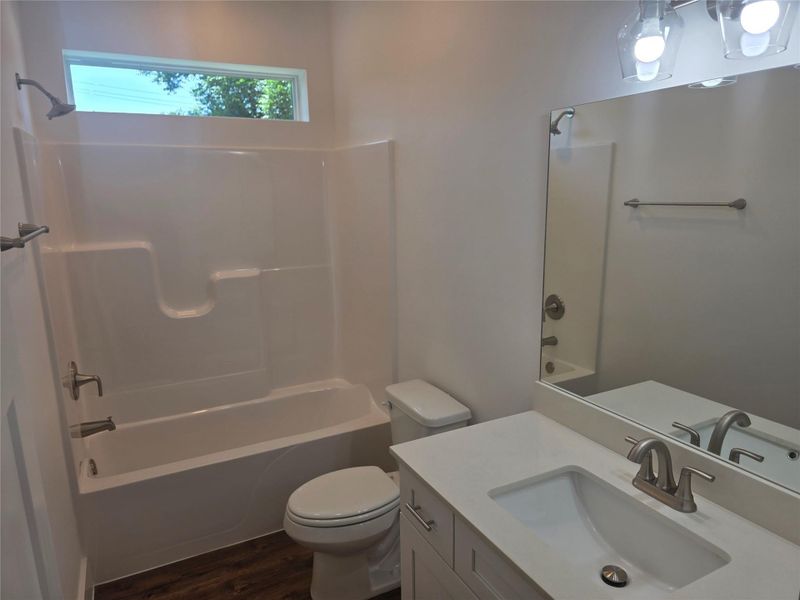 Secondary bath Secondary bath