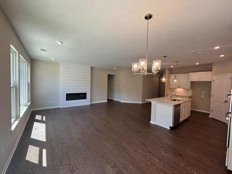 Spacious, unfurnished interior of a new home in Easton Park, Dallas (Image 15).