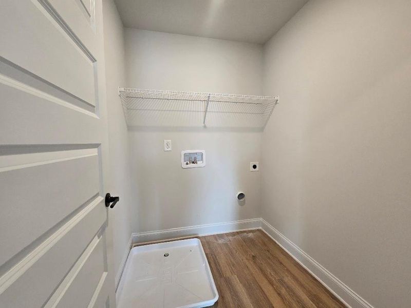 Spacious, unfurnished interior of a new home in Waters Edge, Mansfield (Image 24).