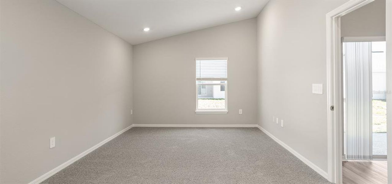 Spacious, unfurnished interior of a new home in VillaMar, Winter Haven (Image 16).