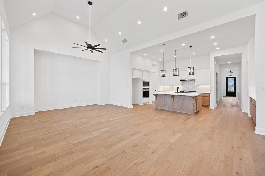 Spacious, unfurnished interior of a new home in Flora, Hutto (Image 33). Spacious, unfurnished interior of a new home in Flora, Hutto (Image 33).