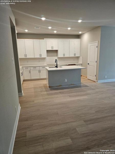 Spacious, unfurnished interior of a new home in , Spring Branch (Image 7).