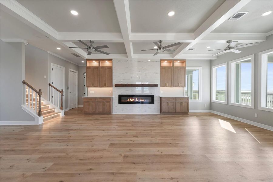 Spacious, unfurnished interior of a new home in , Freeport (Image 19).