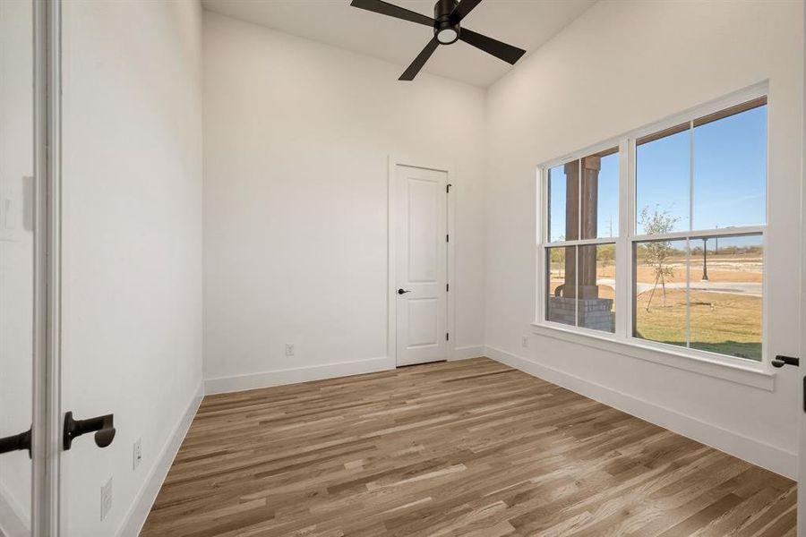 Spacious, unfurnished interior of a new home in Rolling Creek Ranch, Aledo (Image 20).