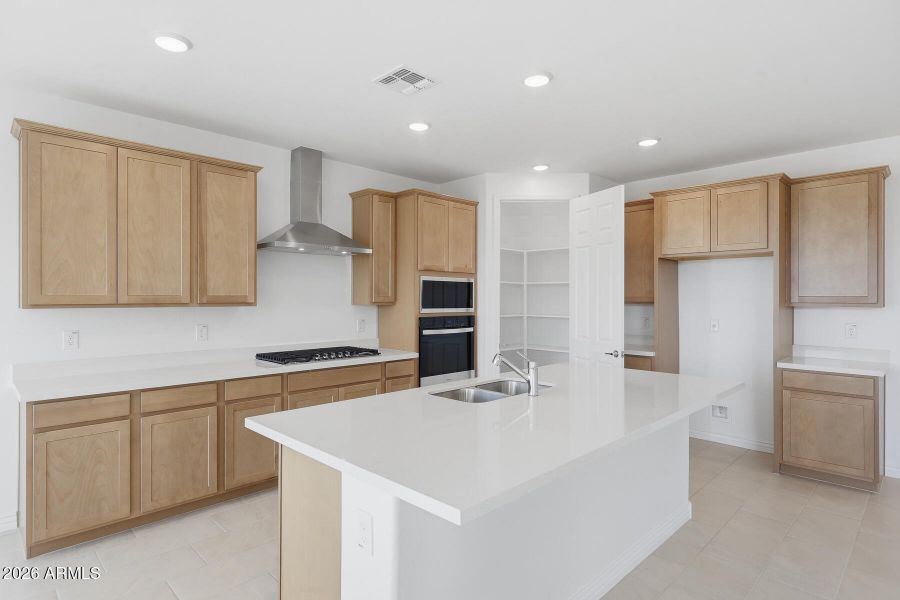 PHX_Miravida_Lot 1151_Dove_14837_Kitchen