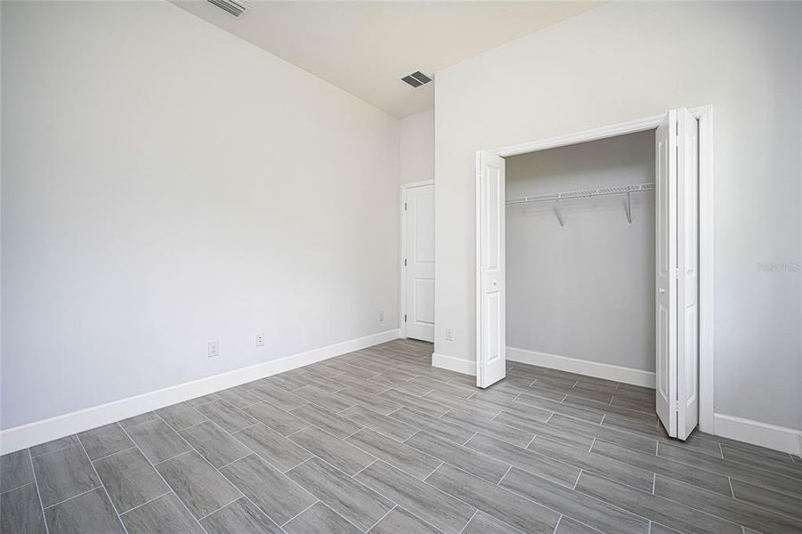 Spacious, unfurnished interior of a new home in , Rotonda West (Image 30).
