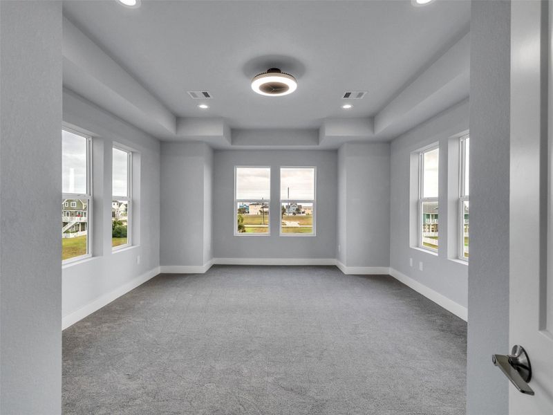 Spacious, unfurnished interior of a new home in , Galveston (Image 29).
