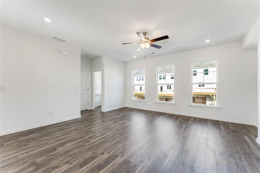 Spacious, unfurnished interior of a new home in Somerset at Veterans Memorial, Mableton (Image 15).
