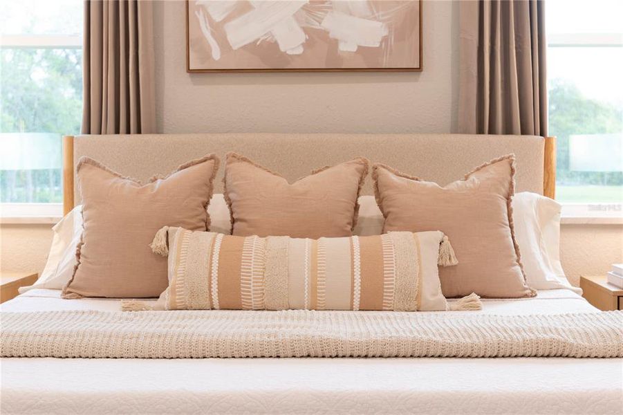 Close-up of interior finishes inside a home in , Dunnellon (Image 21).