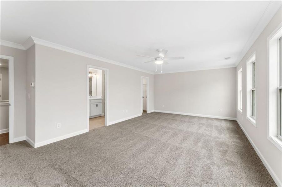 Spacious, unfurnished interior of a new home in Cherokee Township, Acworth (Image 28).