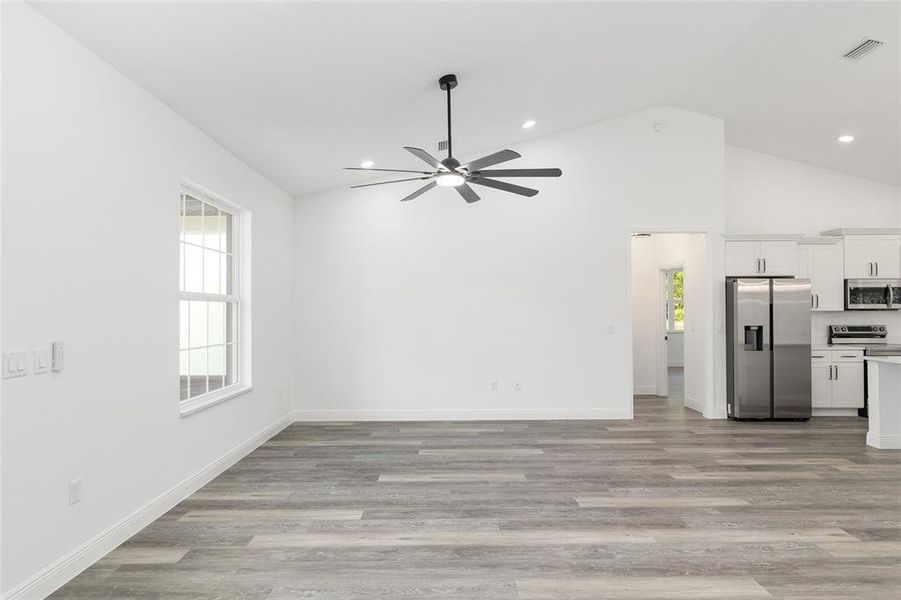 Spacious, unfurnished interior of a new home in , Dunnellon (Image 44).