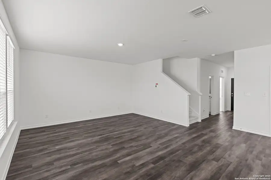 Spacious, unfurnished interior of a new home in , San Antonio (Image 24).