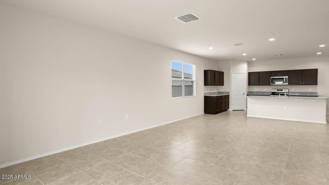 Mockingbird-Estrella Vista-3730-Buckeye-