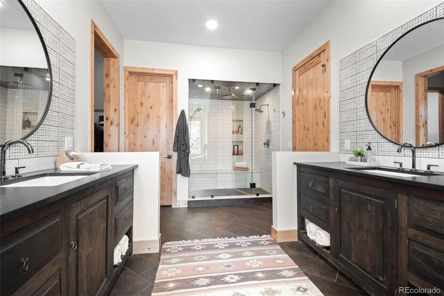 Dual Vanities and camodes. Steam Shower