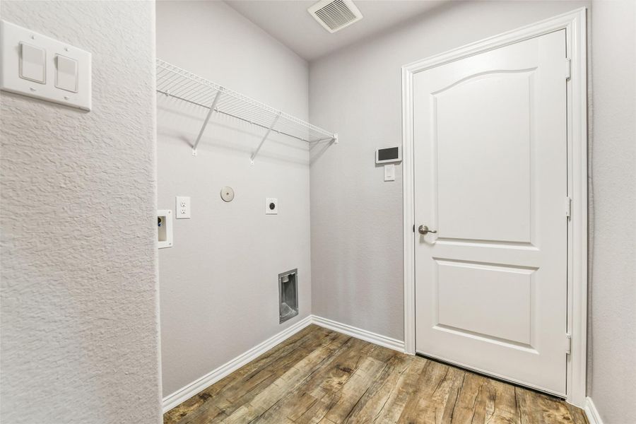 Spacious, unfurnished interior of a new home in Lago Mar 40' at Lago Mar, Texas City (Image 27). Spacious, unfurnished interior of a new home in Lago Mar 40' at Lago Mar, Texas City (Image 27).