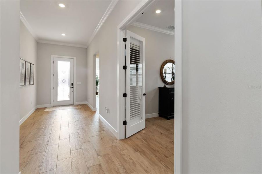 Spacious, unfurnished interior of a new home in Del Webb Sunbridge, St. Cloud (Image 24).