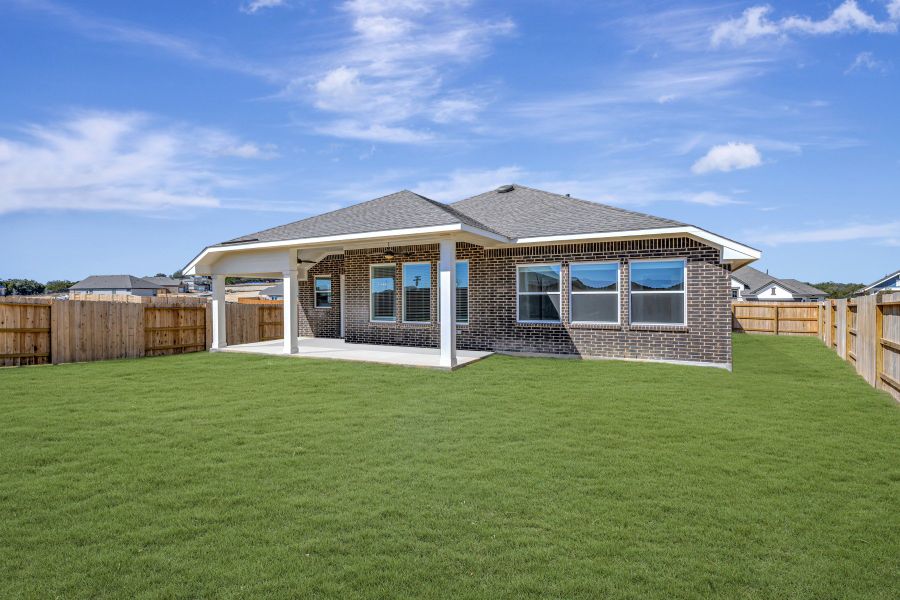 Exterior details and patio area of a home in Meyer Ranch – Legacy Series, New Braunfels (Image 3). Exterior details and patio area of a home in Meyer Ranch – Legacy Series, New Braunfels (Image 3).