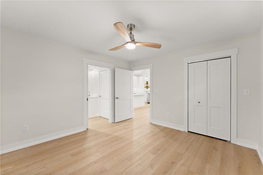 Spacious, unfurnished interior of a new home in , Gainesville (Image 15).