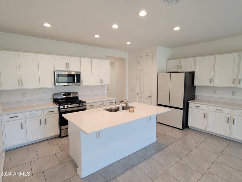 Kitchen -18128 N Bell Pointe