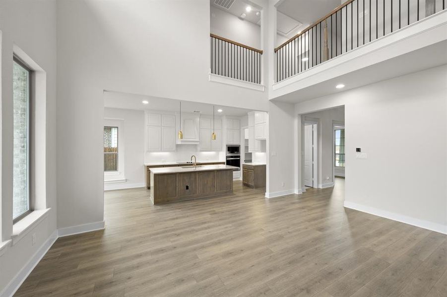 5401 Rowlan- Living Room-6162