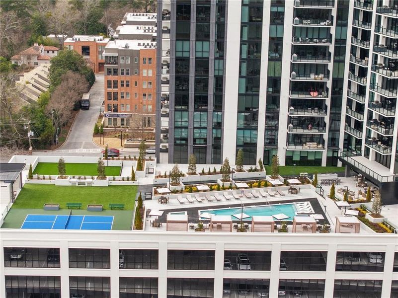 Community amenities in The Dillon Buckhead, Atlanta (Image 52).