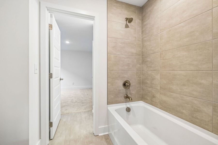 Furnished interior view inside a new home in Devonshire, Mount Juliet (Image 13).