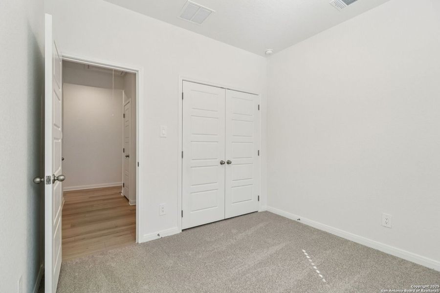Spacious, unfurnished interior of a new home in Catalina, Converse (Image 28).