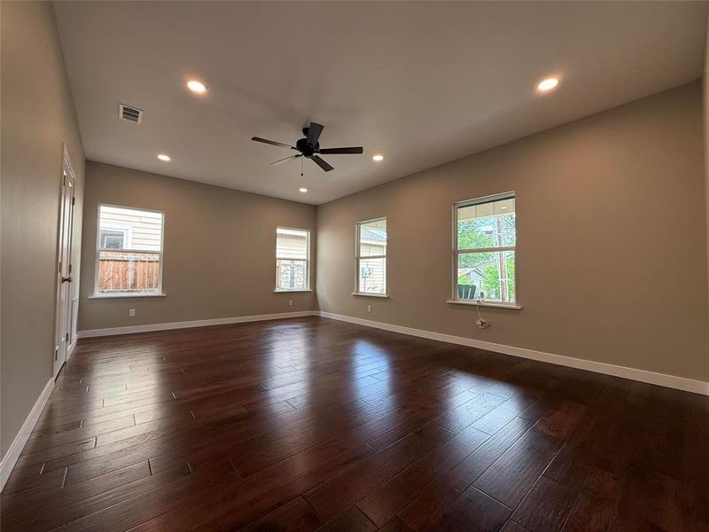 Spacious, unfurnished interior of a new home in , Fort Worth (Image 33).