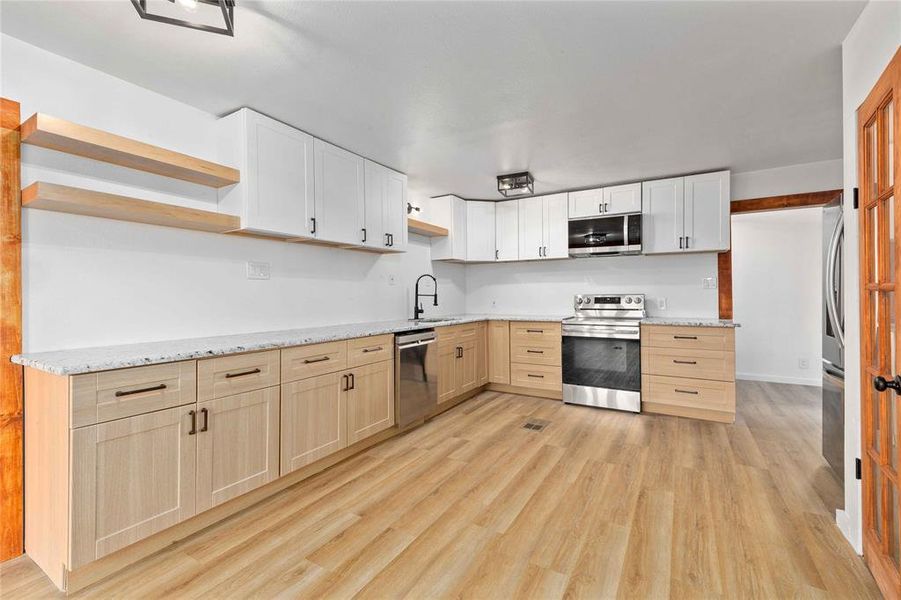 Furnished interior view inside a new home in , Brownwood (Image 7).