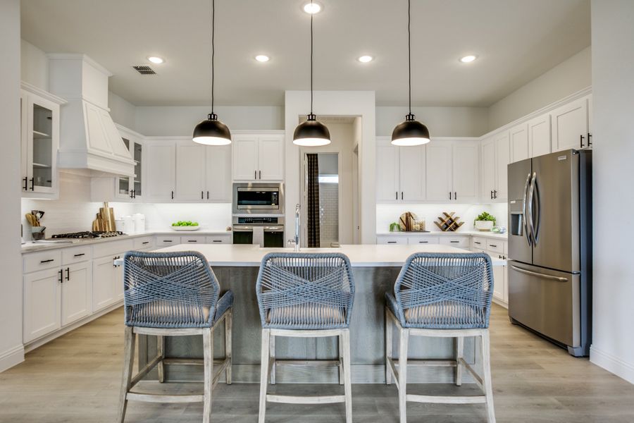 Representative furnished interior of a home built from the Bellaire by Sandlin Homes in Lakesong, Midlothian (Image 23). Representative furnished interior of a home built from the Bellaire by Sandlin Homes in Lakesong, Midlothian (Image 23).